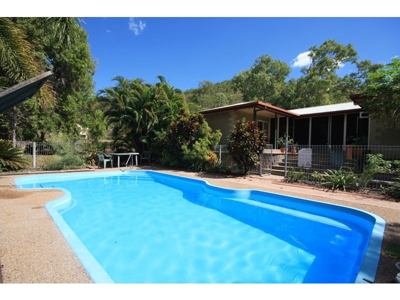 63 Castorina Drive, Mount Kelly QLD 4807