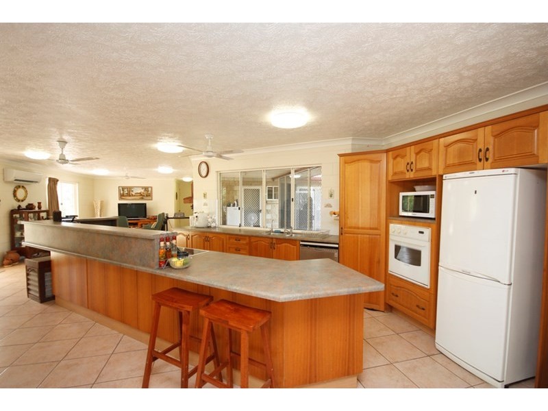63 Castorina Drive, Mount Kelly QLD 4807
