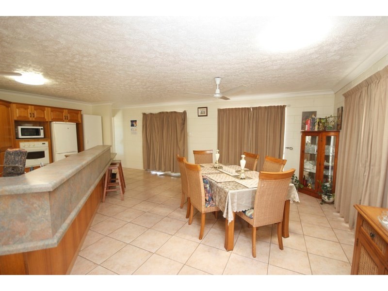 63 Castorina Drive, Mount Kelly QLD 4807