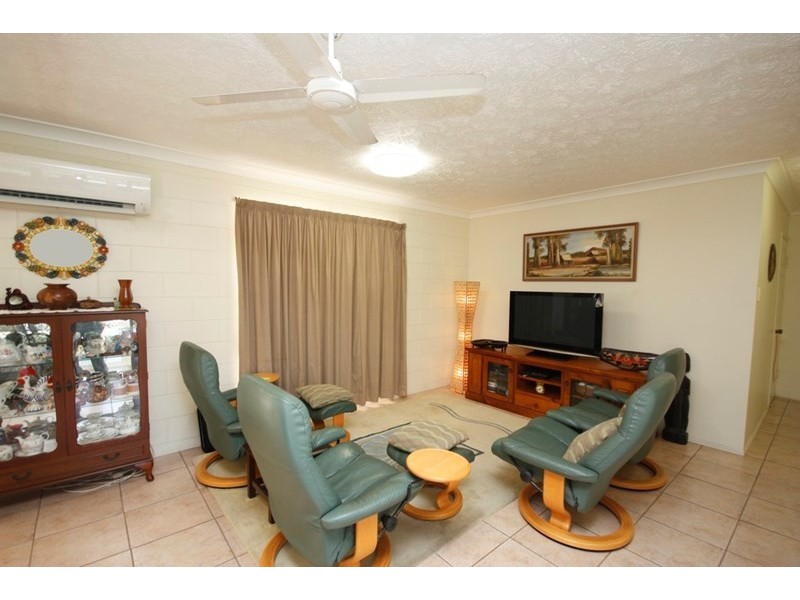 63 Castorina Drive, Mount Kelly QLD 4807