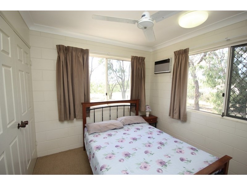 63 Castorina Drive, Mount Kelly QLD 4807