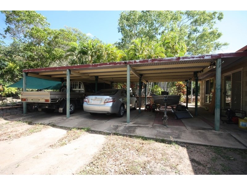 63 Castorina Drive, Mount Kelly QLD 4807