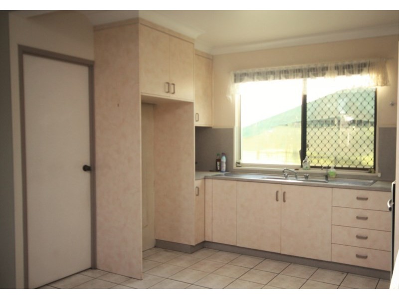 165 Munro Street, Ayr QLD 4807