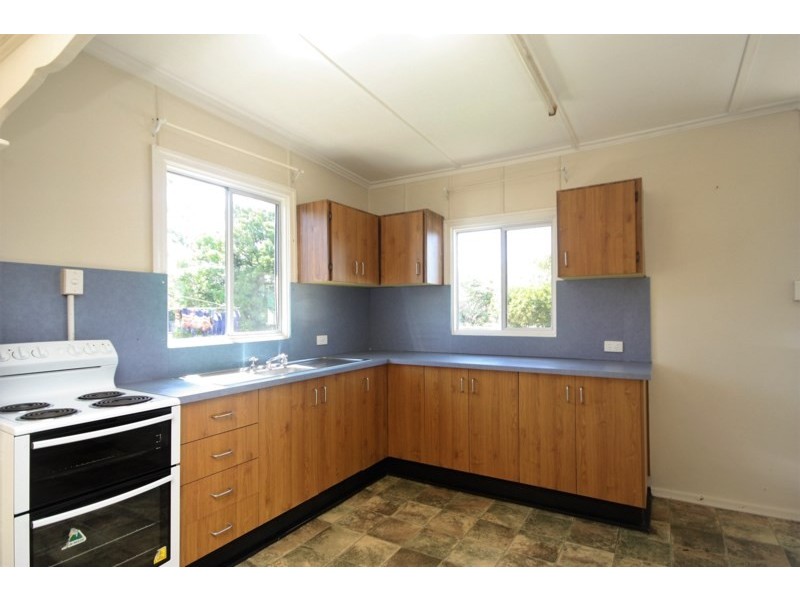 1 Eighth Street, Home Hill QLD 4806