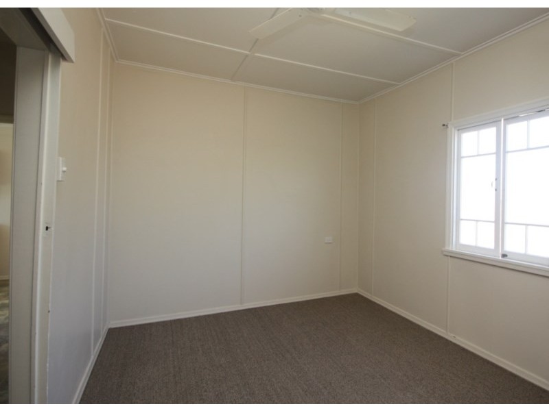 1 Eighth Street, Home Hill QLD 4806