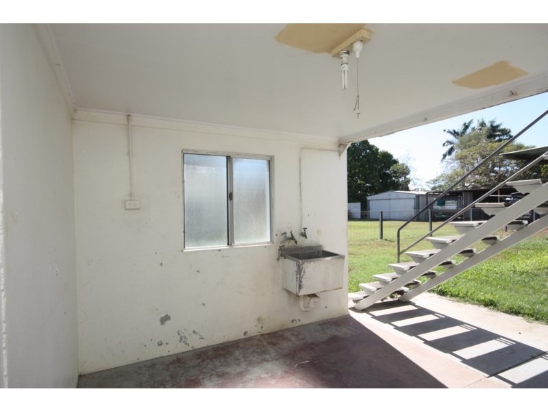 1 Eighth Street, Home Hill QLD 4806