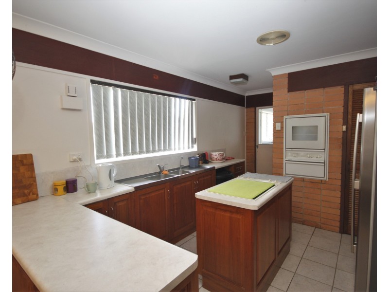 14 Hayes Street, Ayr QLD 4807