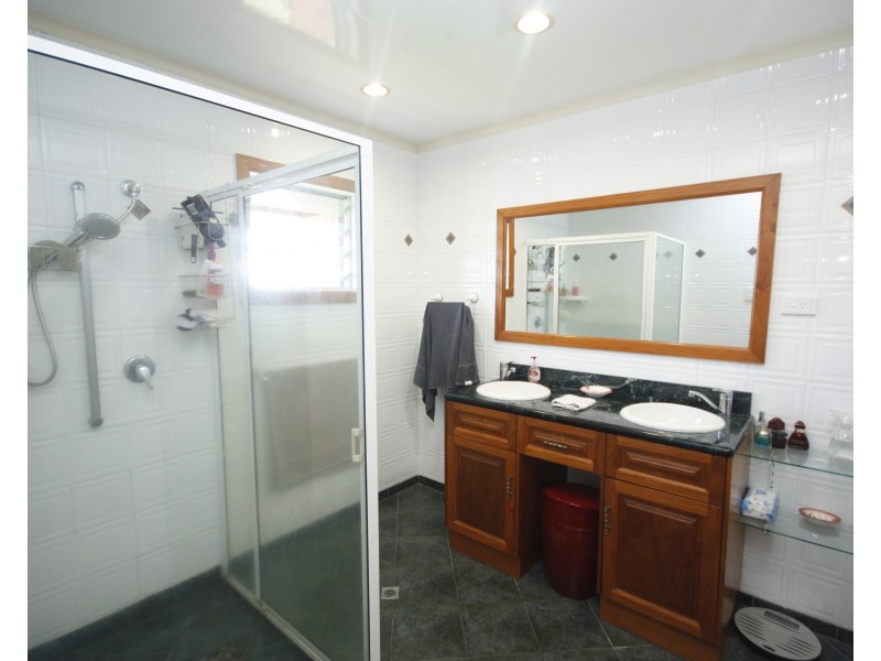 14 Hayes Street, Ayr QLD 4807