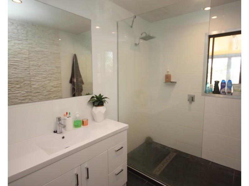 60 Bowling Green Street, Brandon QLD 4808