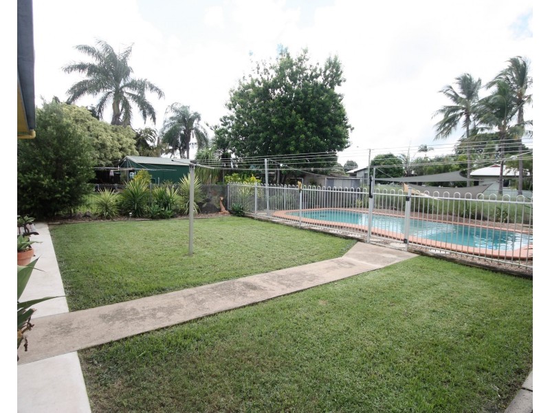 60 Bowling Green Street, Brandon QLD 4808