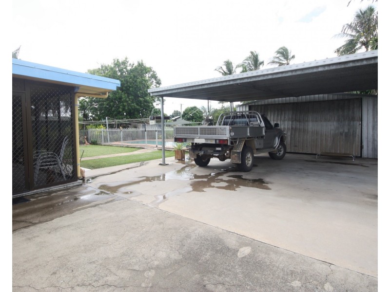 60 Bowling Green Street, Brandon QLD 4808
