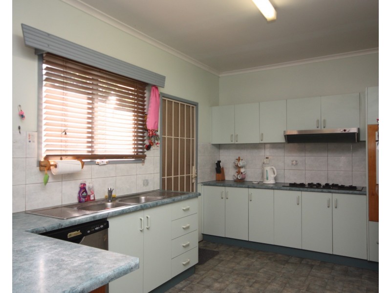 44 Third Avenue, Home Hill QLD 4806