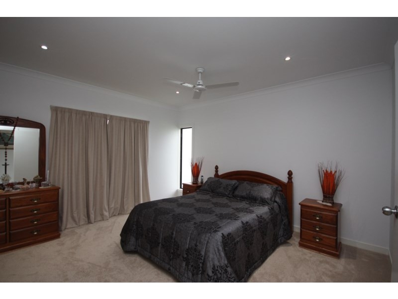 72 Young Street, Ayr QLD 4807