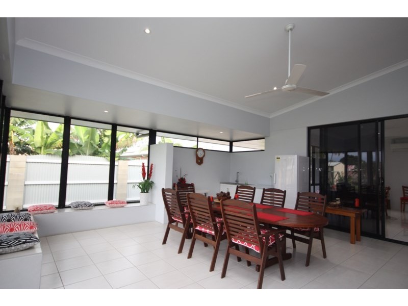 72 Young Street, Ayr QLD 4807
