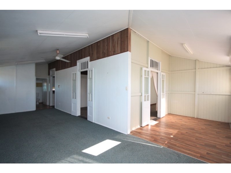 110 Tenth Avenue, Home Hill QLD 4806