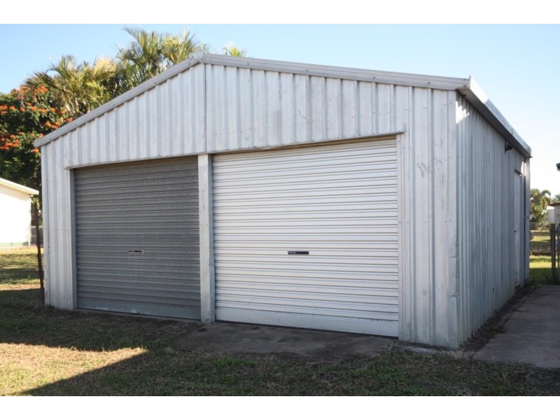 110 Tenth Avenue, Home Hill QLD 4806