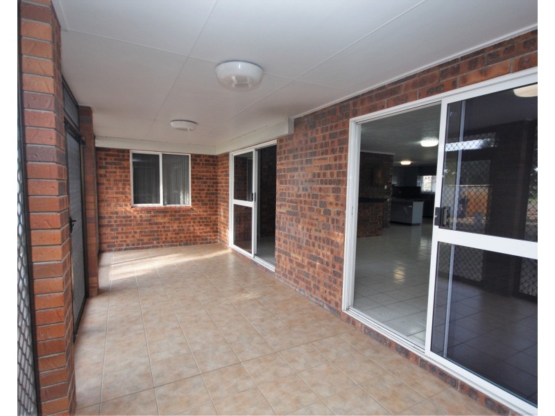 5 Vasta Road, Jarvisfield QLD 4807