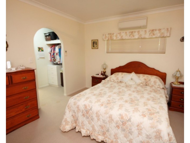 8 Hillcrest Place, Ayr QLD 4807