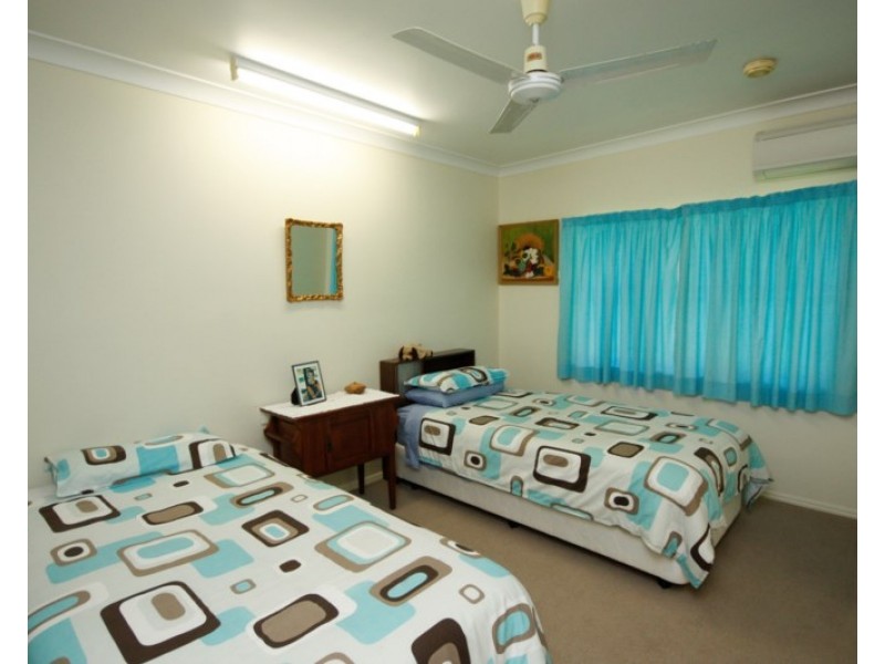 8 Hillcrest Place, Ayr QLD 4807