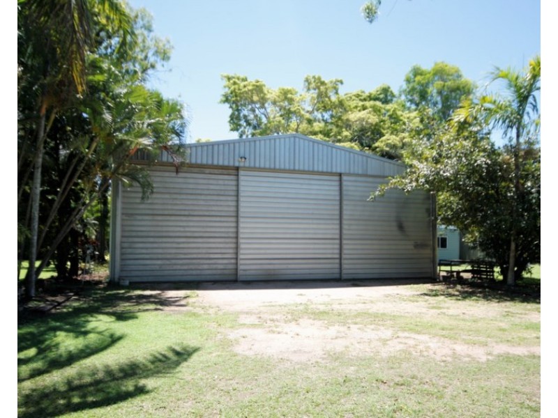 8 Hillcrest Place, Ayr QLD 4807