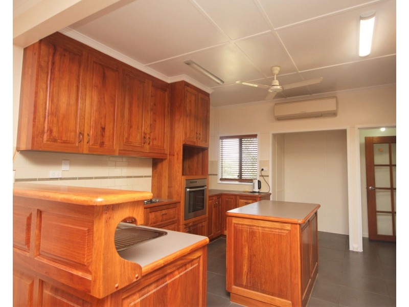 10 Nelson Street, Clare QLD 4807