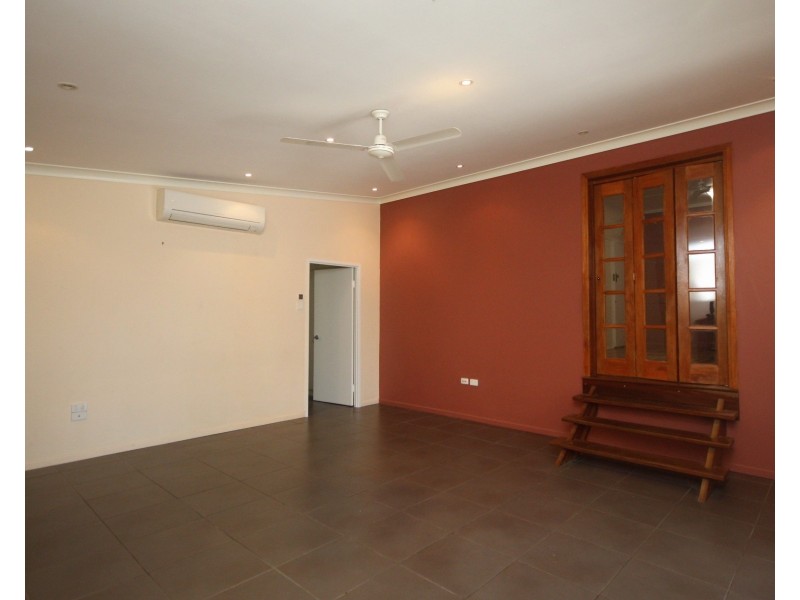 10 Nelson Street, Clare QLD 4807