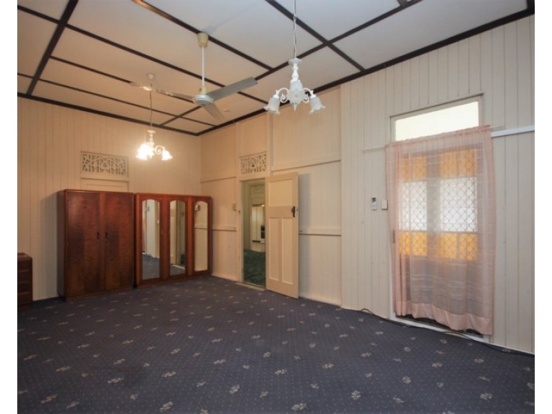 37 Queen Street, Ayr QLD 4807