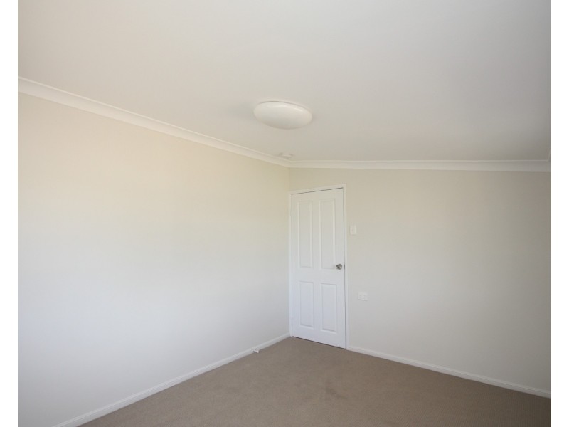 8 Eleventh Avenue, Home Hill QLD 4806