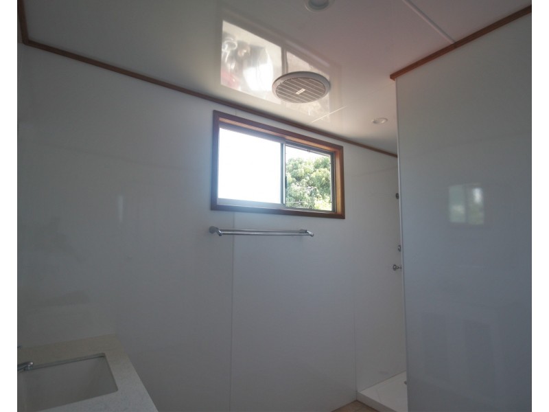 8 Eleventh Avenue, Home Hill QLD 4806