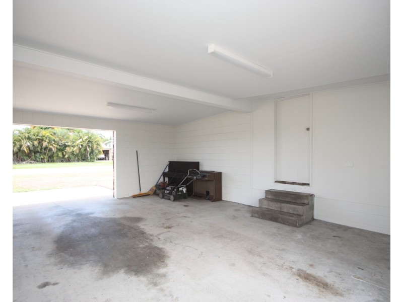 8 Eleventh Avenue, Home Hill QLD 4806