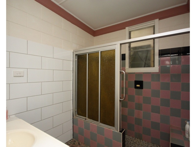 77 Cameron Street, Ayr QLD 4807