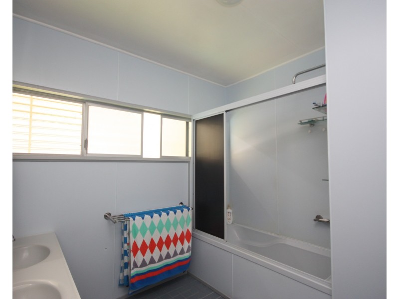 17 Davenport Street, Ayr QLD 4807