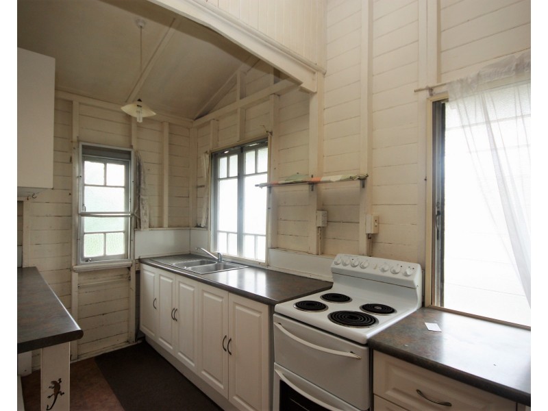5 Eighth Street, Home Hill QLD 4806
