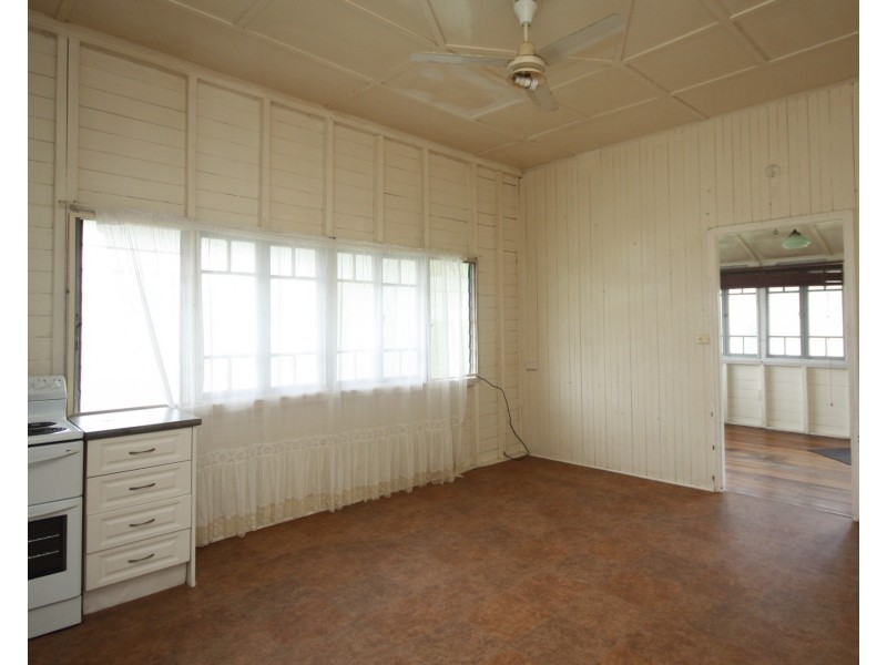 5 Eighth Street, Home Hill QLD 4806