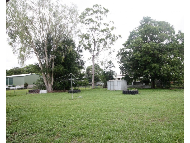 5 Eighth Street, Home Hill QLD 4806
