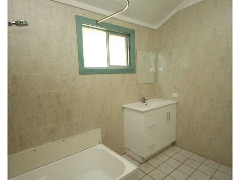 5 Hobart Street, Ayr QLD 4807