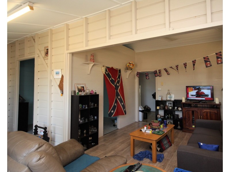 104 Thirteenth Avenue, Home Hill QLD 4806