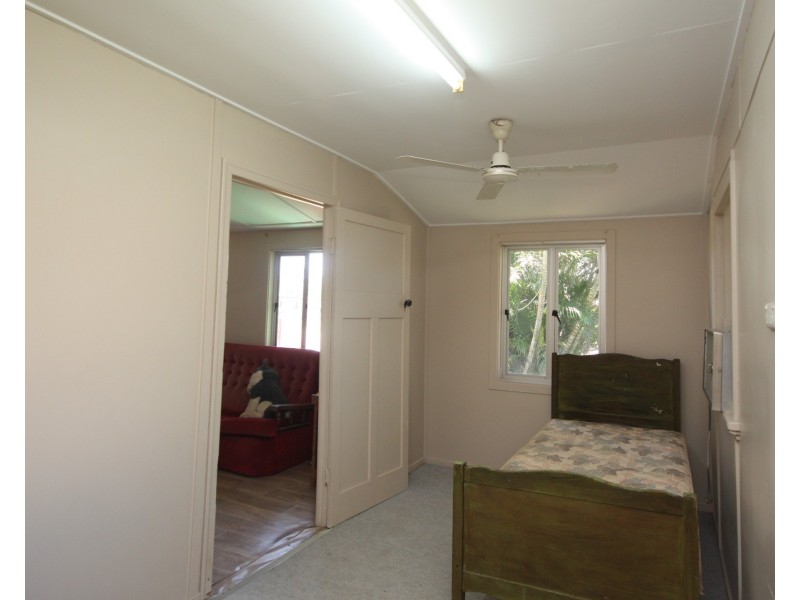 104 Thirteenth Avenue, Home Hill QLD 4806