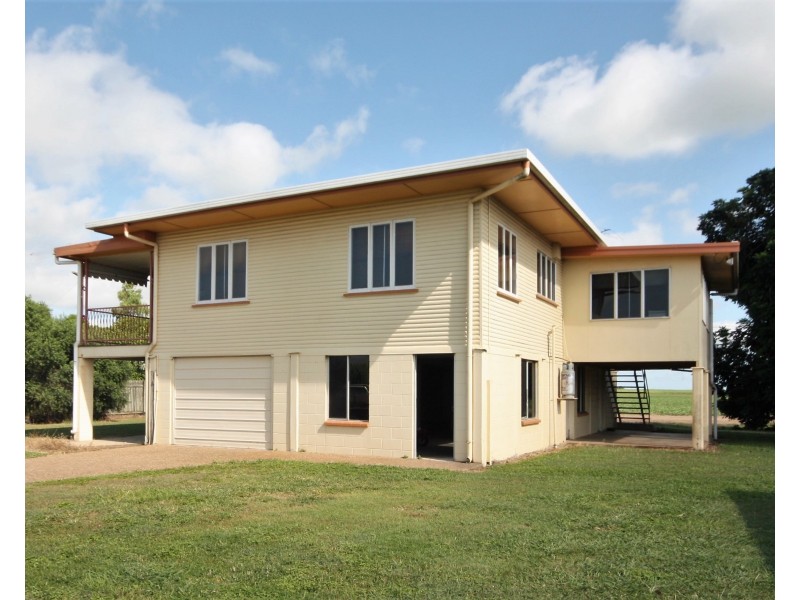 173 Anabranch Road, Jarvisfield QLD 4807