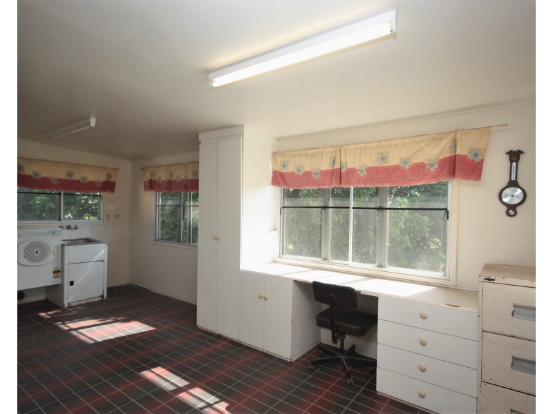 173 Anabranch Road, Jarvisfield QLD 4807