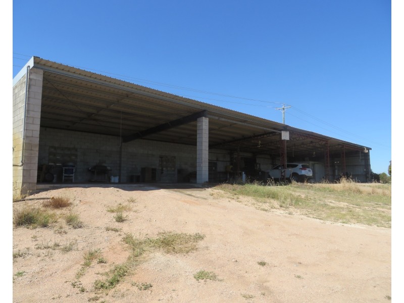 173 Anabranch Road, Jarvisfield QLD 4807