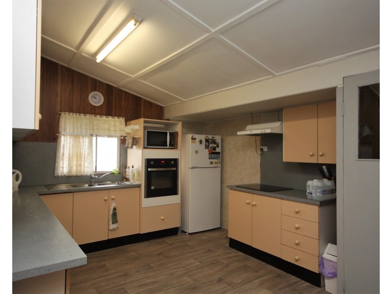 6 Third Street, Home Hill QLD 4806