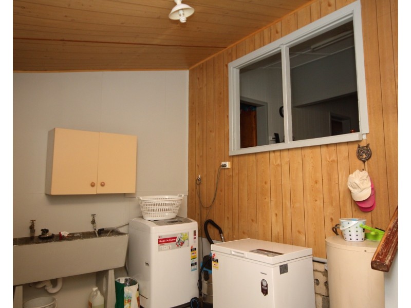 6 Third Street, Home Hill QLD 4806