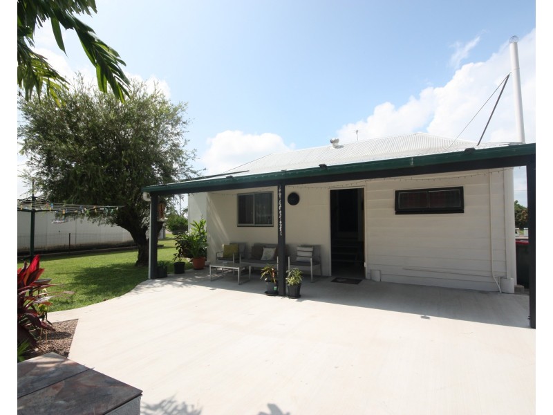 6 Third Street, Home Hill QLD 4806