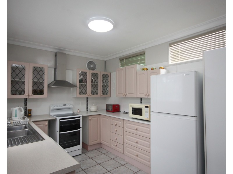 12 Porter Street, Ayr QLD 4807