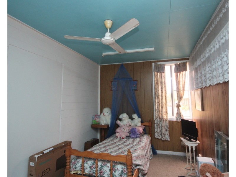 54-56 Spiller Street, Brandon QLD 4808