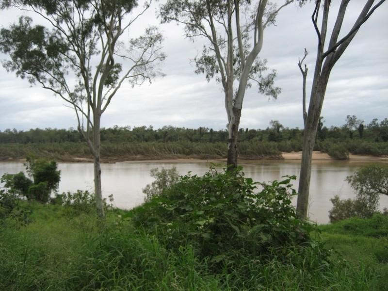 Dalbeg QLD 4807