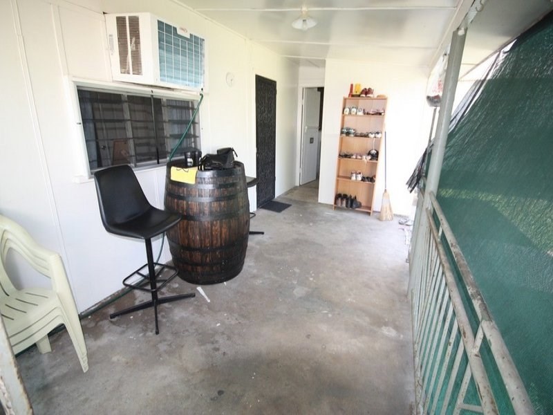 27 Tenth Avenue, Home Hill QLD 4806