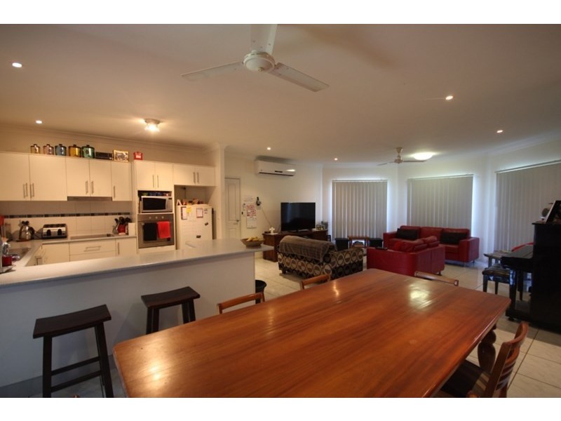 93 Beach Road, Ayr QLD 4807