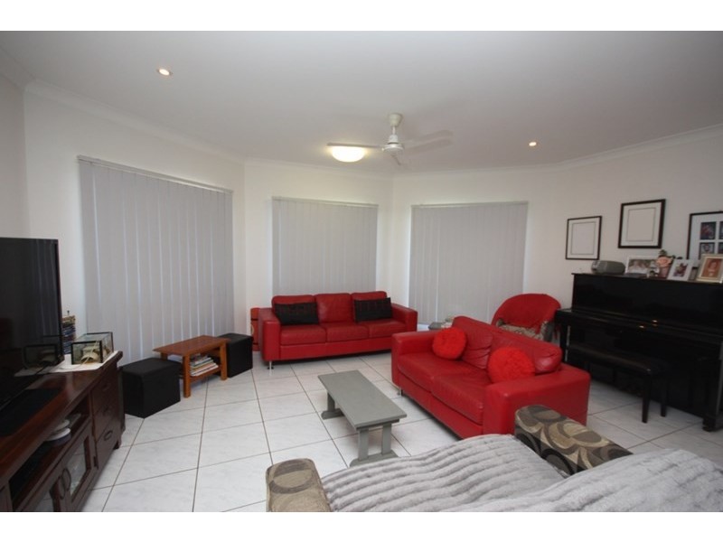 93 Beach Road, Ayr QLD 4807
